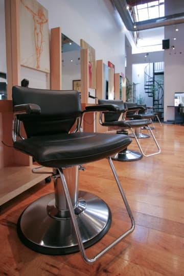 Beauty Salon project by B David Levine, view 4